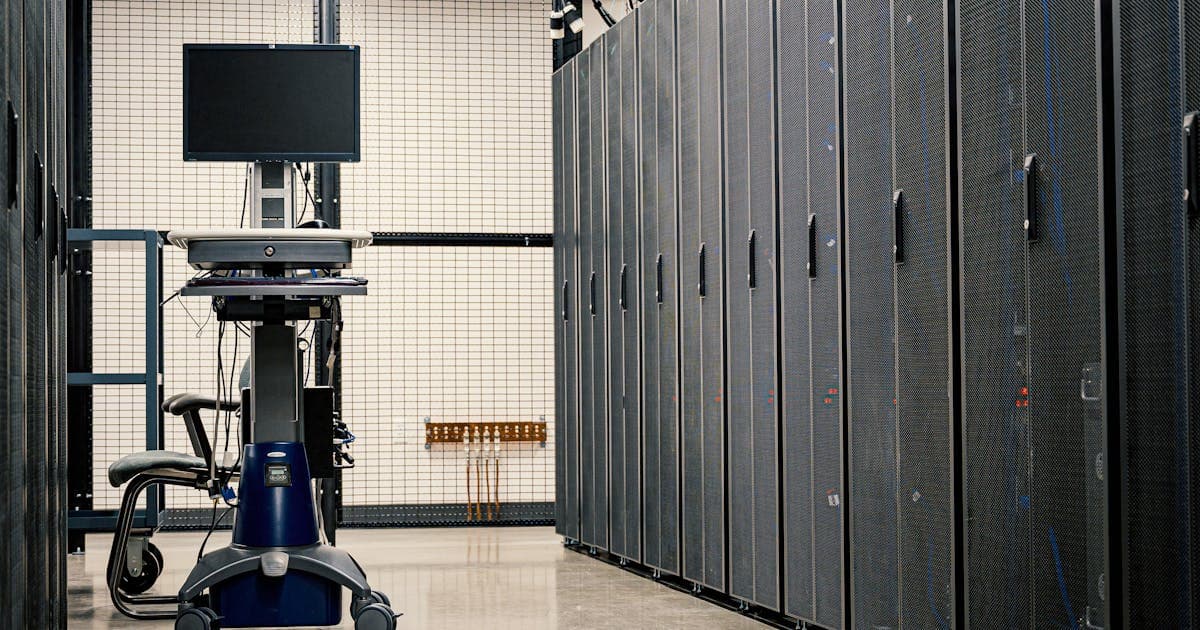 Server hardware representing website to IP resolution